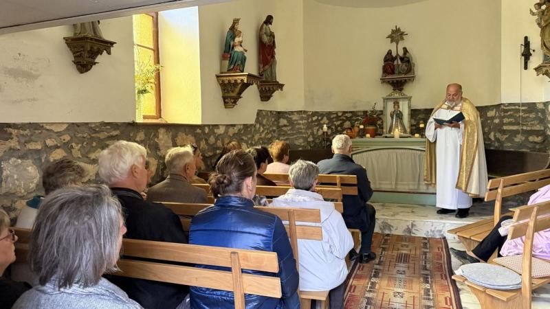 Hálaadás a bőséges termésért Szent Mihály ünnepén

Szent Mihály napján, amikor a természet megadja nekünk a bőséges termés ajándékát, szívből adunk hálát mindazért, amit a föld és az ég nyújtott számunkra. E jeles napon összegyűlnek a közösségek, hogy meg