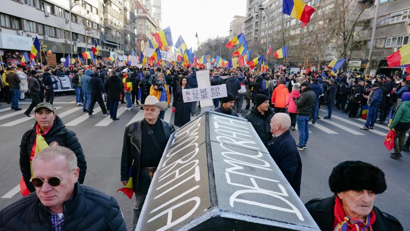 Elbukott mesterterv: a romániai politikai káosz mögött álló rejtélyes játszmák – a hatalom saját csapdájába léphet?