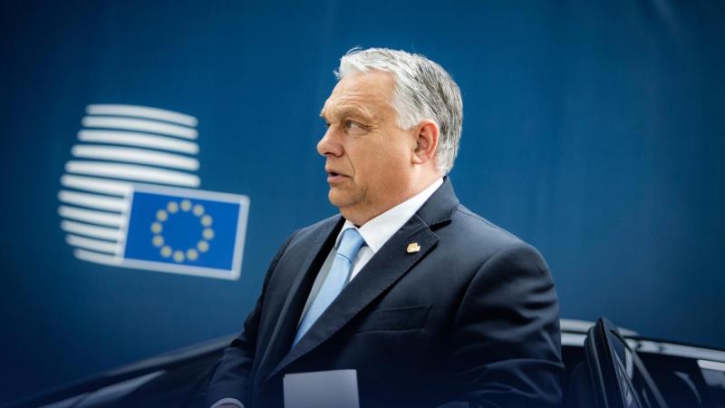 Orbán Viktor: Donald Tusk több millió európai életét kockáztatja.