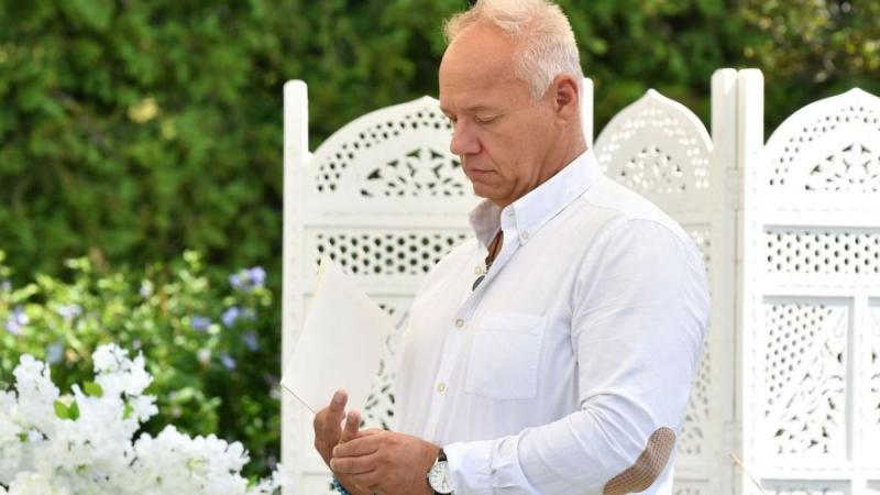 Megrázó őszinteséggel osztotta meg tapasztalatait a Házasság első látásra című műsor egyik sztárja: gyermekkora során édesapja bántalmazta őt.